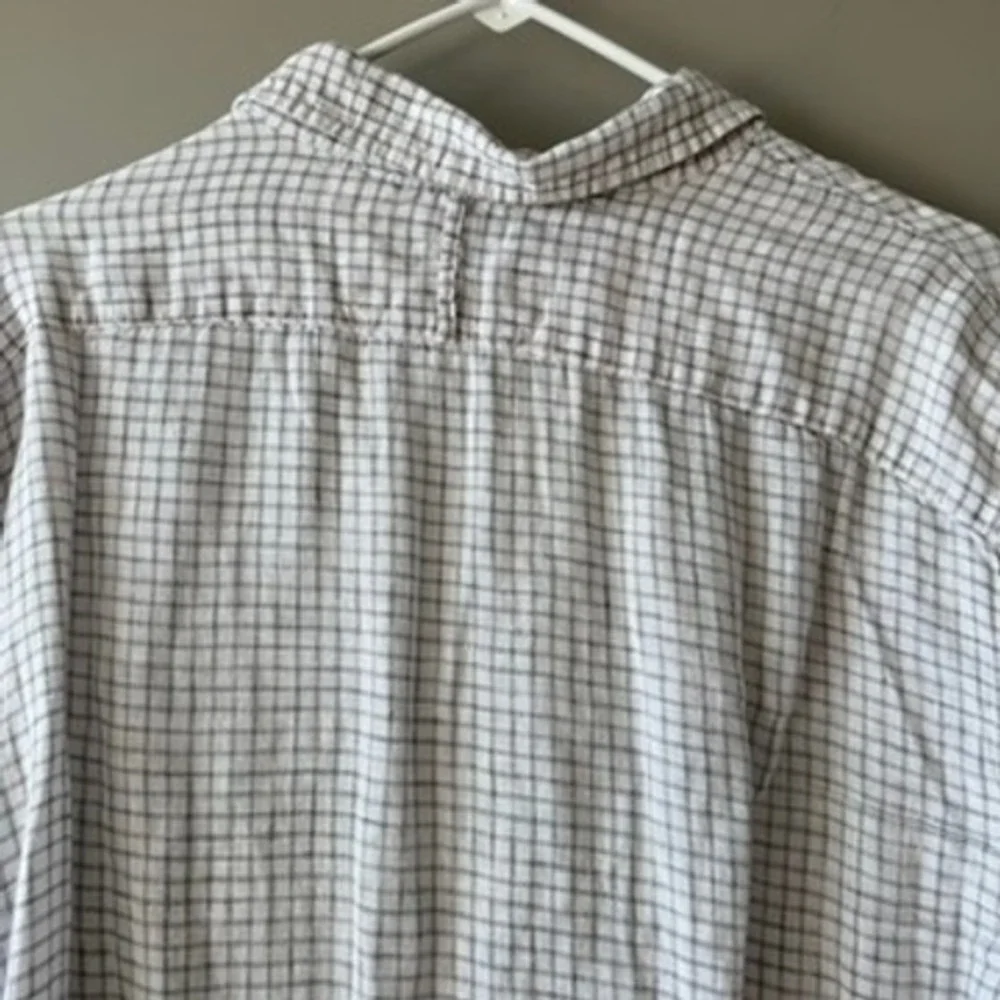 Banana Republic Button Down Shirt Men XL White Grey Windowpane Plaid Long Sleeve